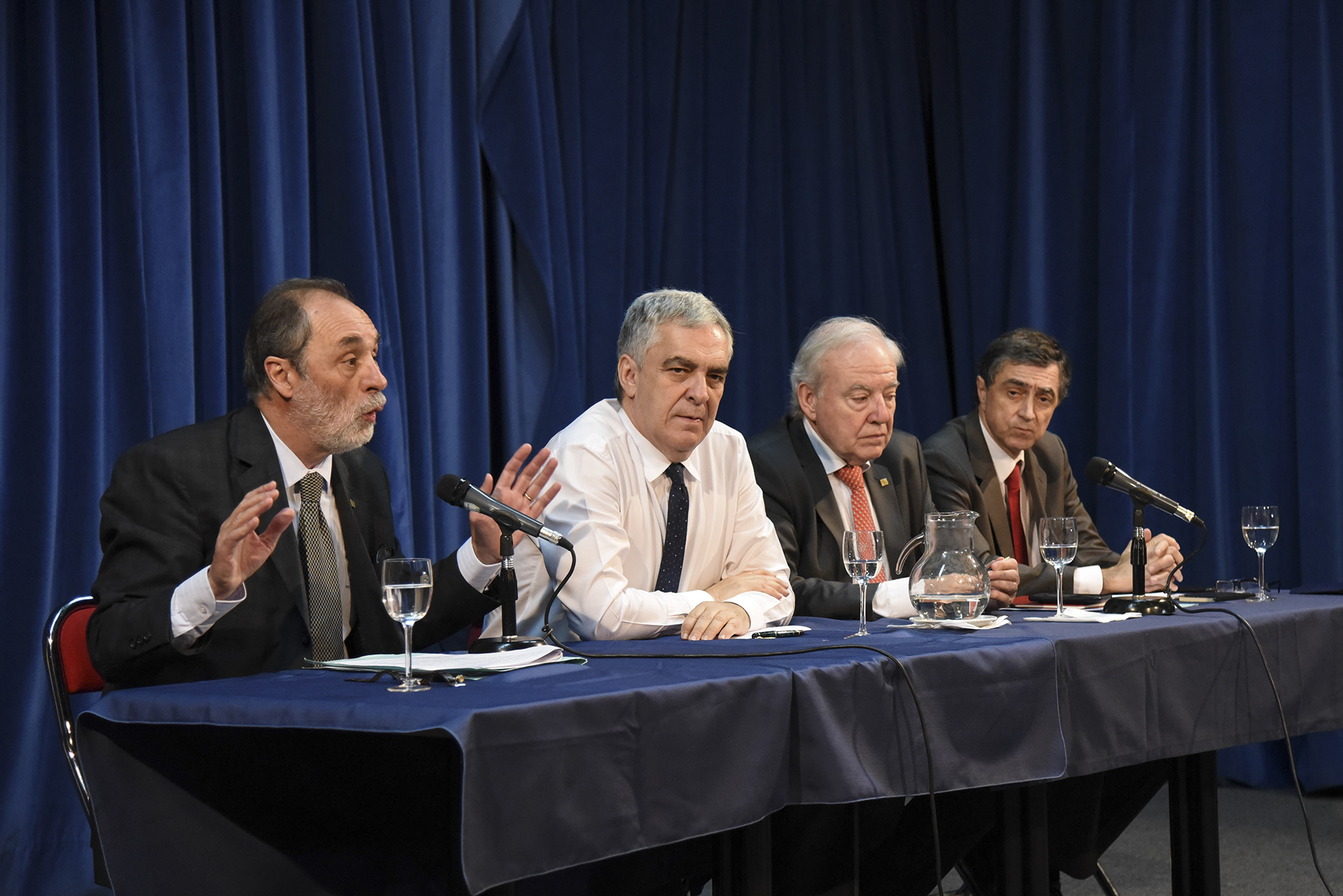 Galeria de imagenes de la noticia DIPUTADOS CONMEMORÓ 40 AÑOS DE LA SANCIÓN DE LA CONSTITUCIÓN ESPAÑOLA